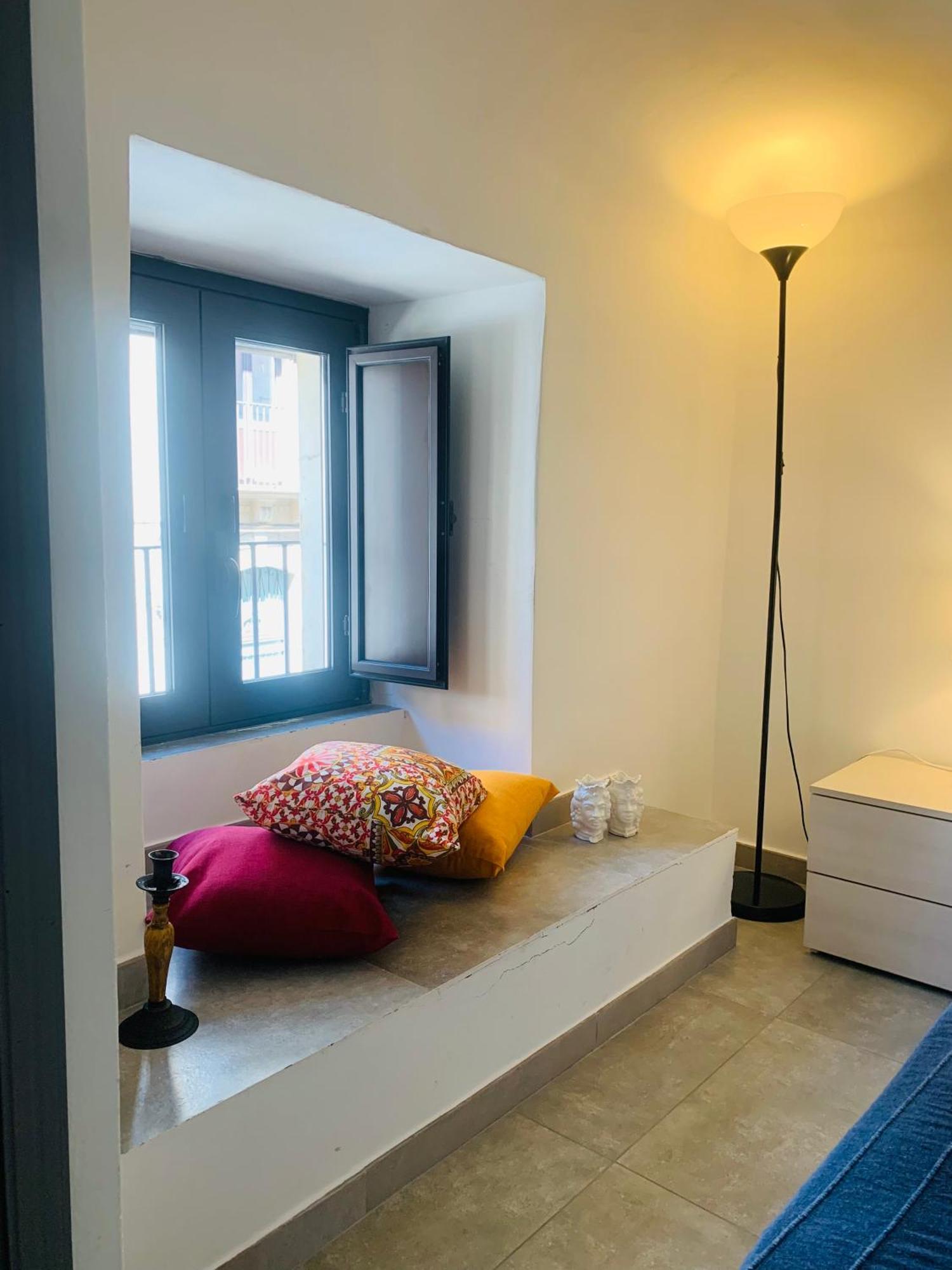 Center Living Apartment คาตาเนีย ภายนอก รูปภาพ